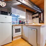 莱斯吉特库尔乡间酒店 公寓 *